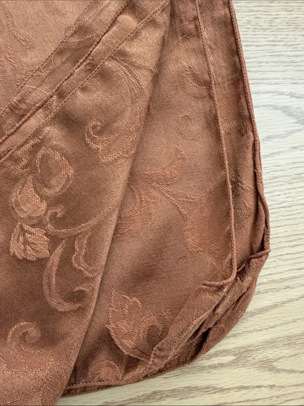 Vintage Classic Long Damask Tablecloth 132x56